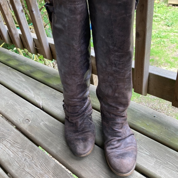 Tall Genuine Brown Leather Boot, Steve Madden, Size 9 - Picture 4 of 7
